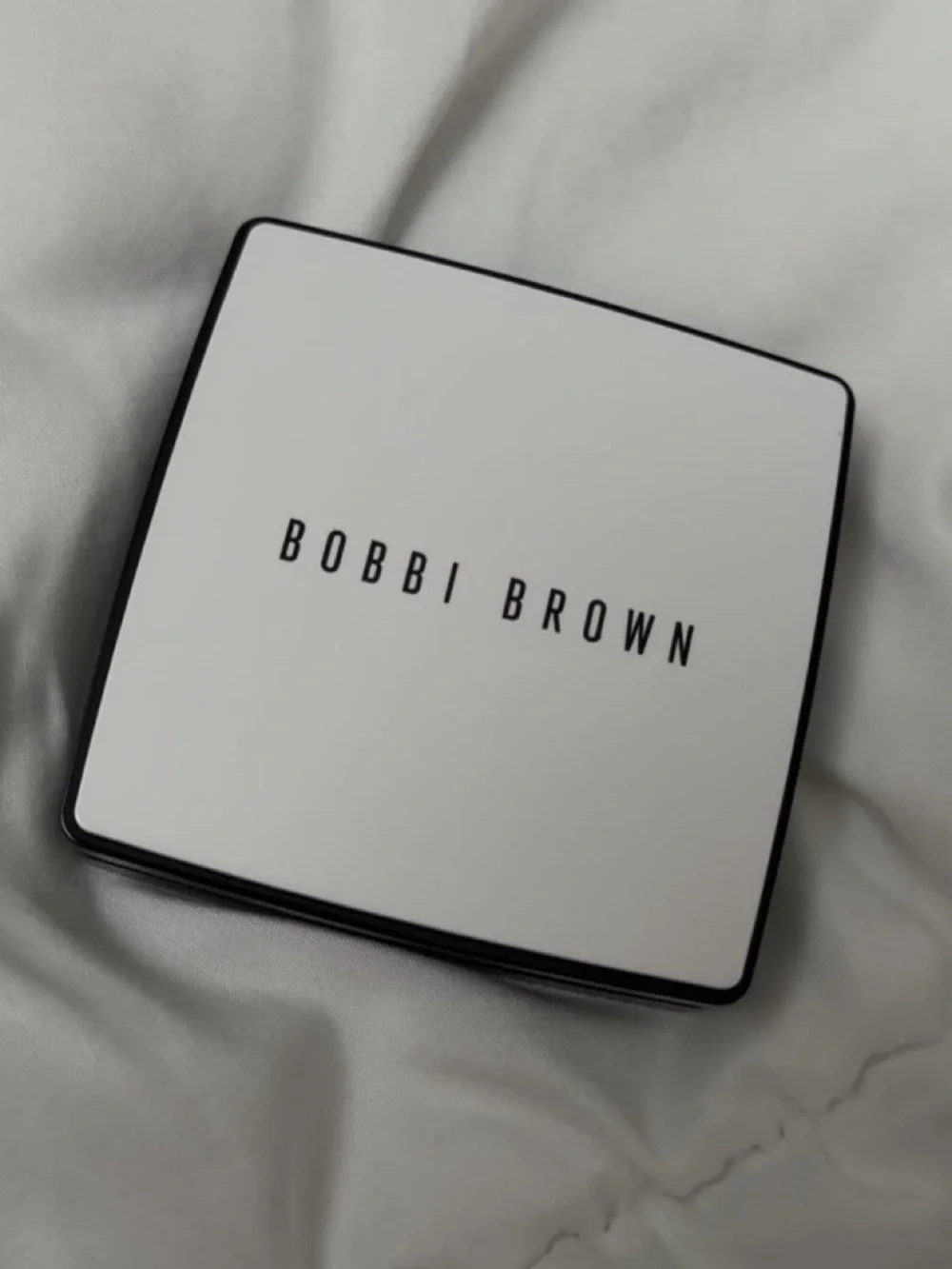 Bobbi Brown Vitamin Enriched Pressed Powder in Peach